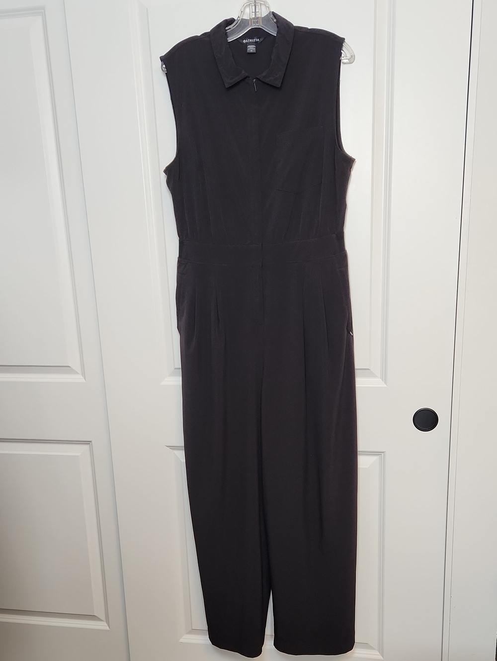 Athleta Black Sleeveless Zip-Front Jumpsuit With Pockets Size 14